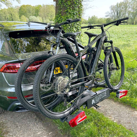 Carrier du vélo de lynx Tiltable pour 2 vélos - Towbar