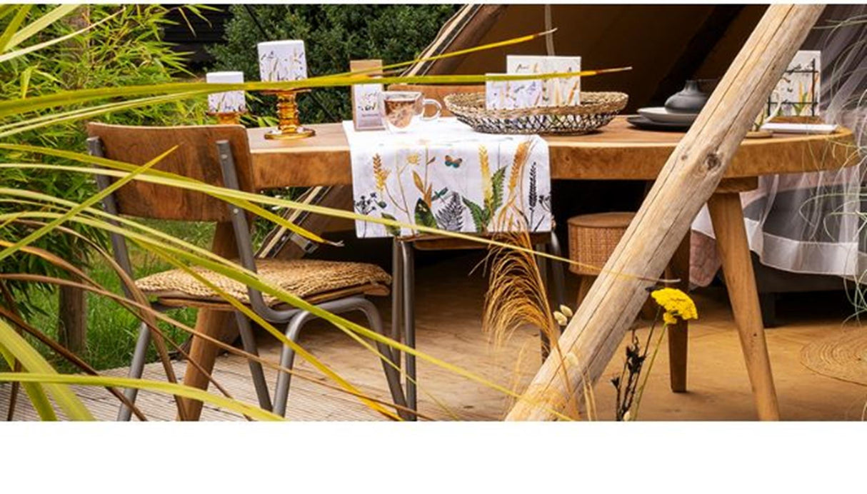 Ambiente tafelloper ornamental flowers wit