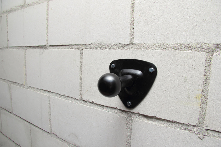 Pro-user Universal wall holder for towbar carrier max. 30 kg black