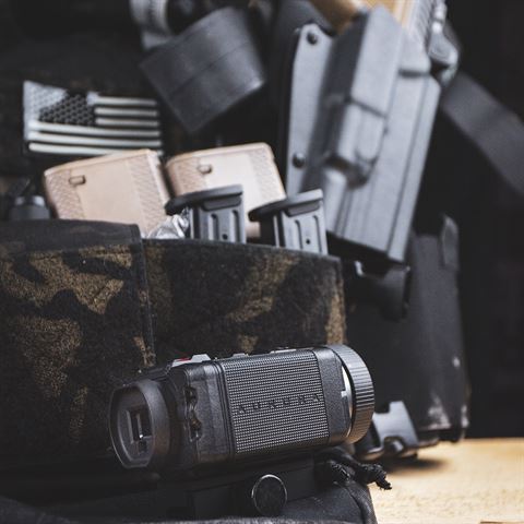 Sionyx picatinny rail mounting