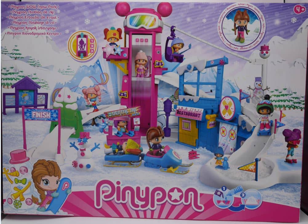 Famosa Pinypon Snow Park with as many as 40 accessories and 1 play figure