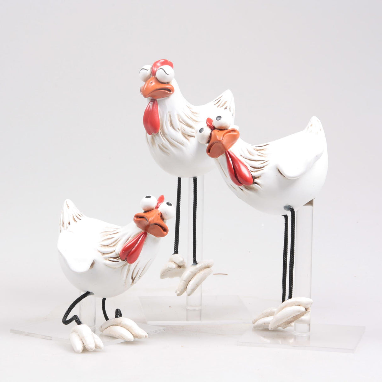 Season inspired decoration kip frits met bungelbeentjes 11x9x11cm