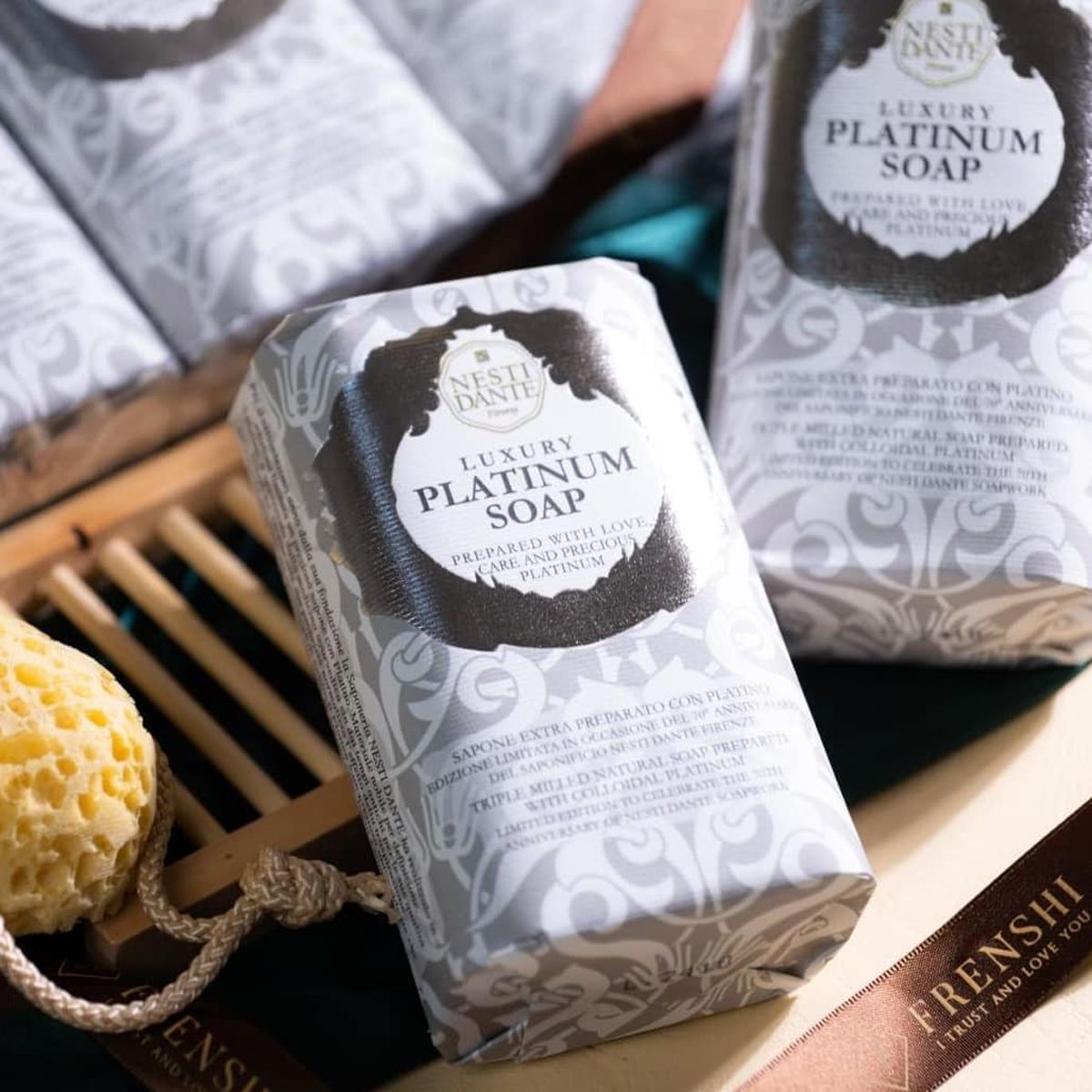 Nesti dante luxury platinum soap 250gr.