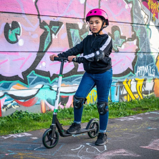 Xootz Large Wheeled scooter foot brake junior white black